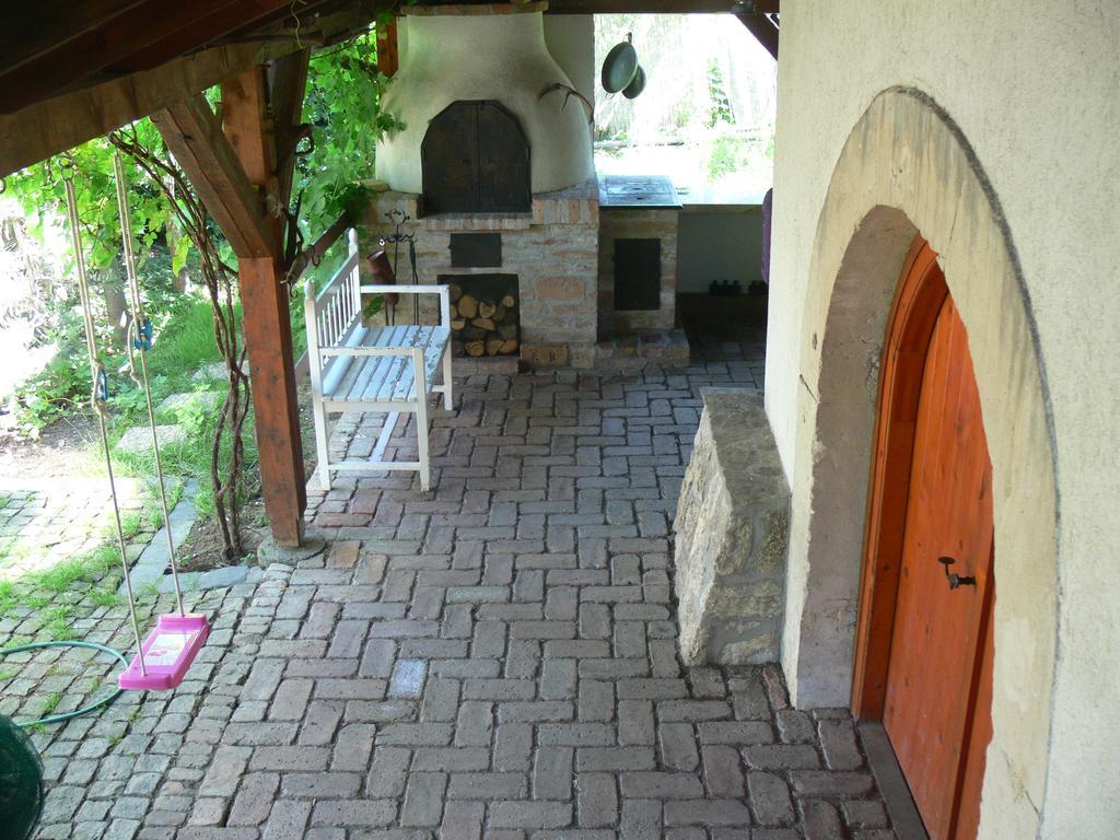 Szalma Vendeghaz Hotel Mogyorosbanya Екстериор снимка